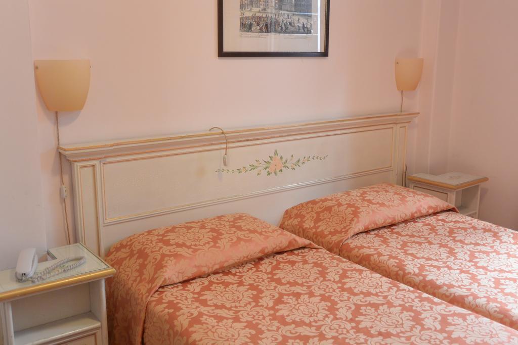 Hotel Ambassador Tre Rose Venezia